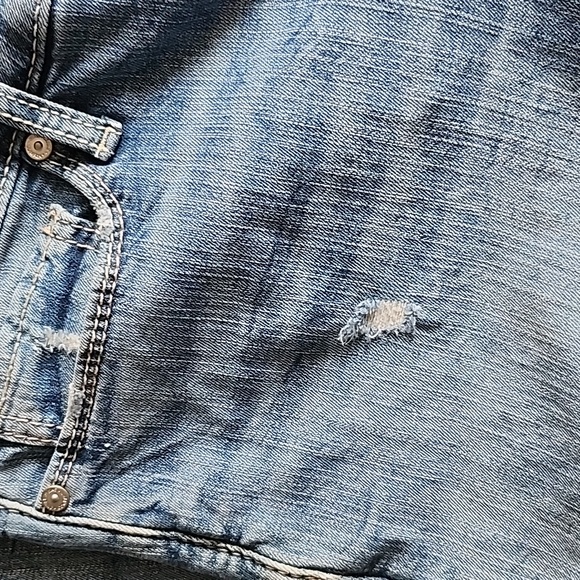 Silver Jeans Suki Capri - Picture 4 of 6